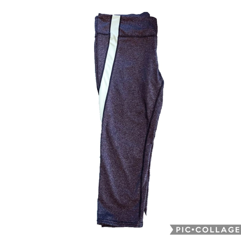 3️⃣ for $10🎉Gap Fit Capri Leggings